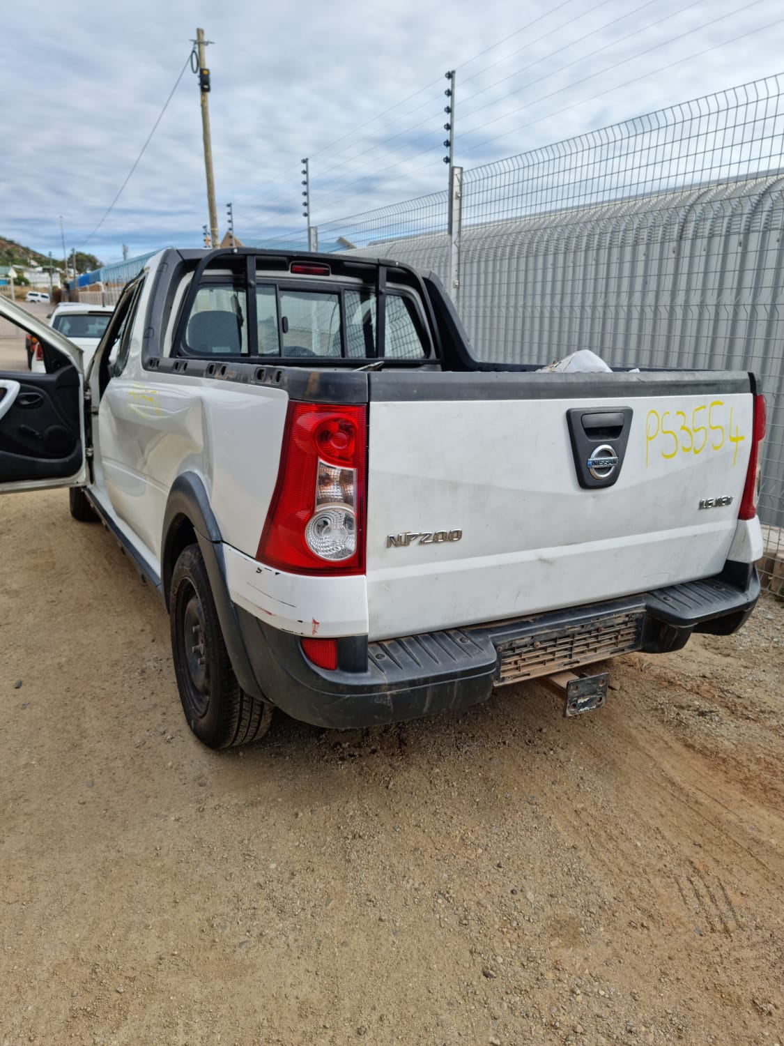 2009 NISSAN NP200 1.6 16VALVE - R45,000 - Wheels4Africa